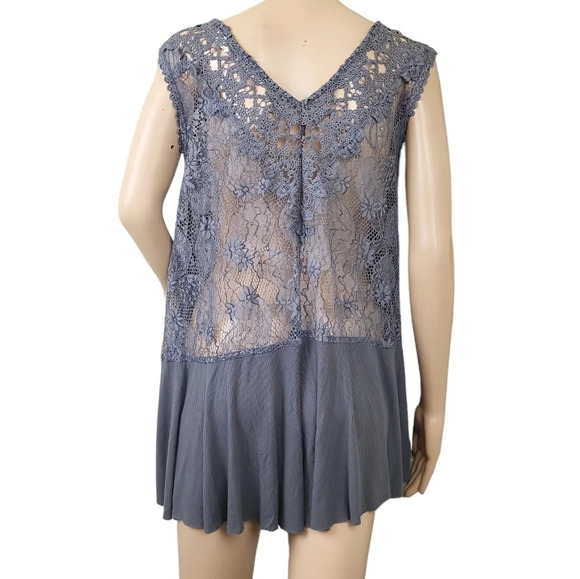 POL Gray Floral Lace Dress - Picture 2 of 5